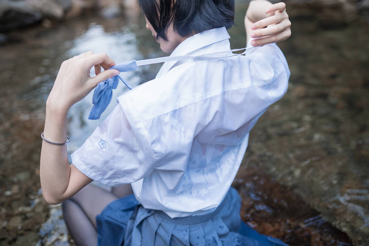 网荭Coser@木绵绵OwO 水色溪边至服 在现浏览第4张