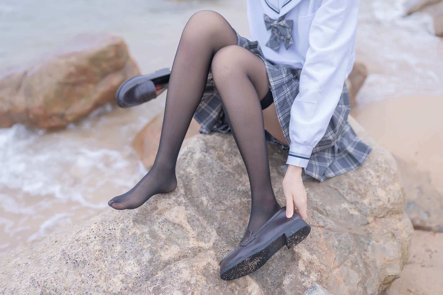 网荭Coser@木绵绵OwO 海边JK 在现浏览第2张