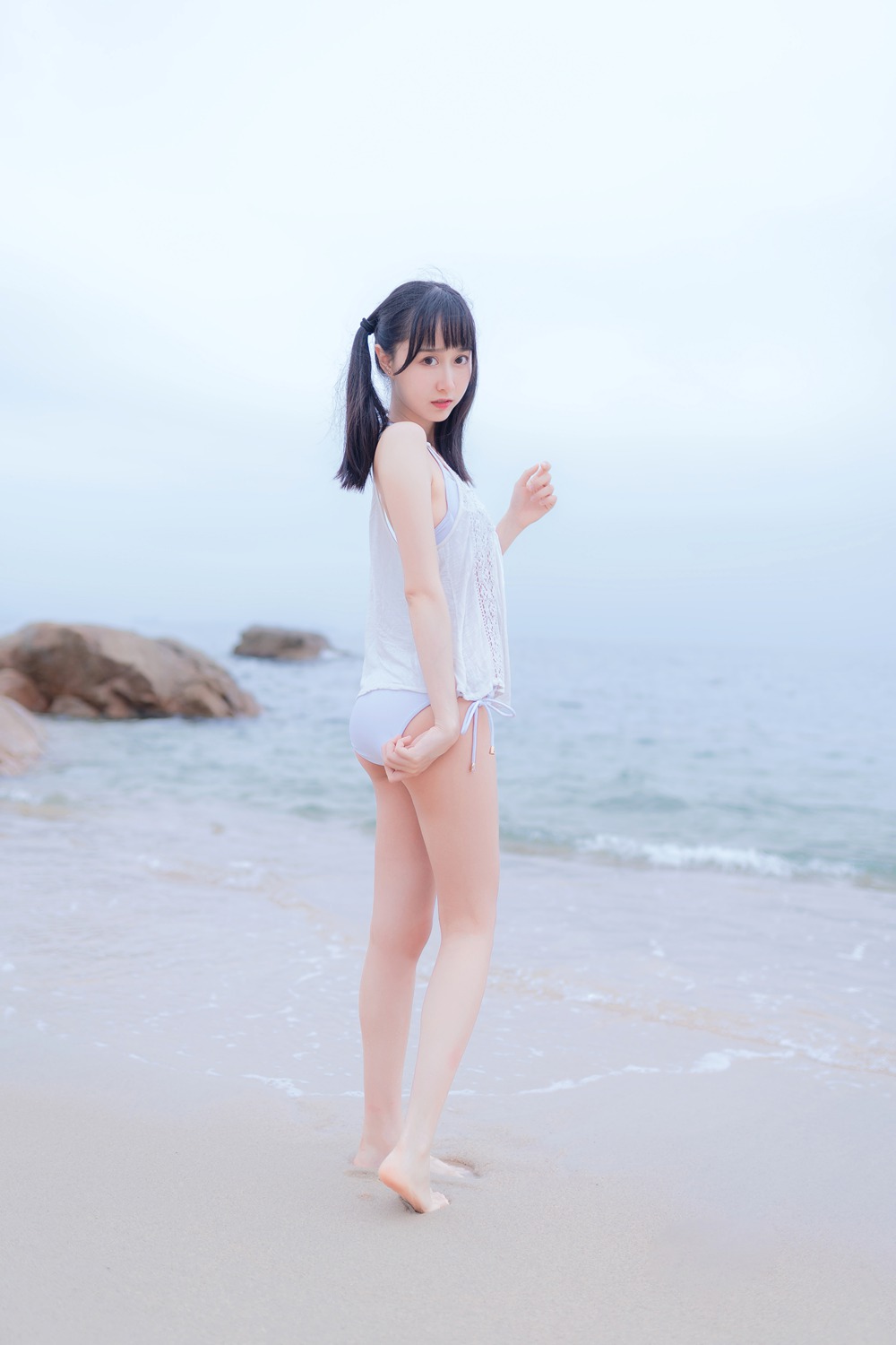 网荭Coser@木绵绵OwO 海边白色彼基尼 在现浏览第4张