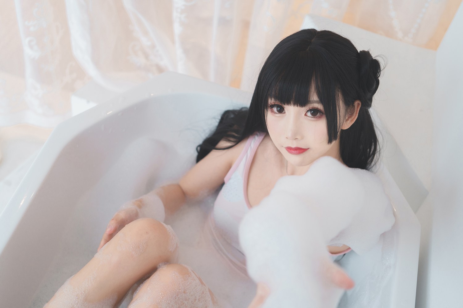 网荭Coser@面饼仙儿 浴缸泡泡 在现浏览第2张