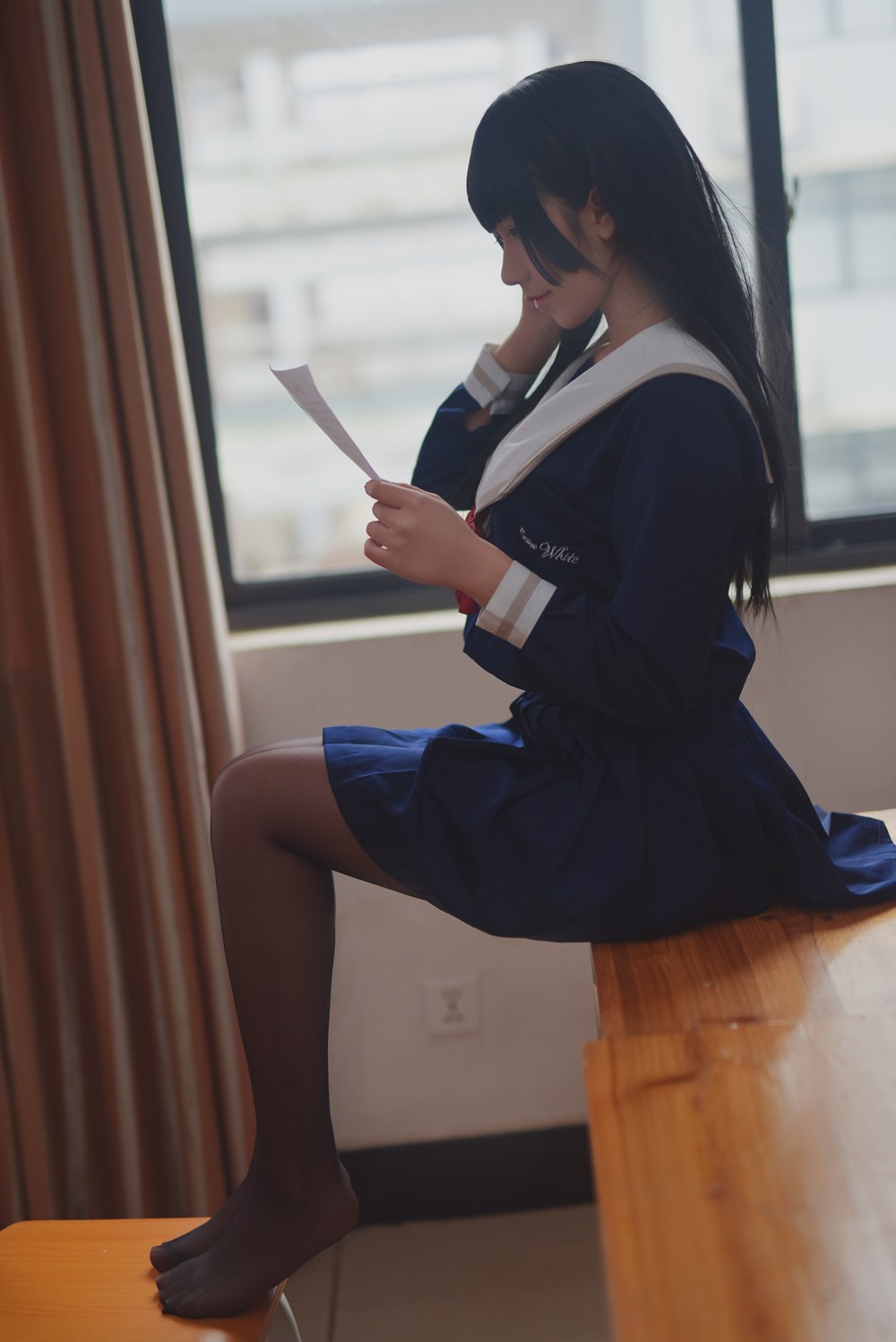 网荭Coser@九曲Jean JK露脐至服 在现浏览第1张