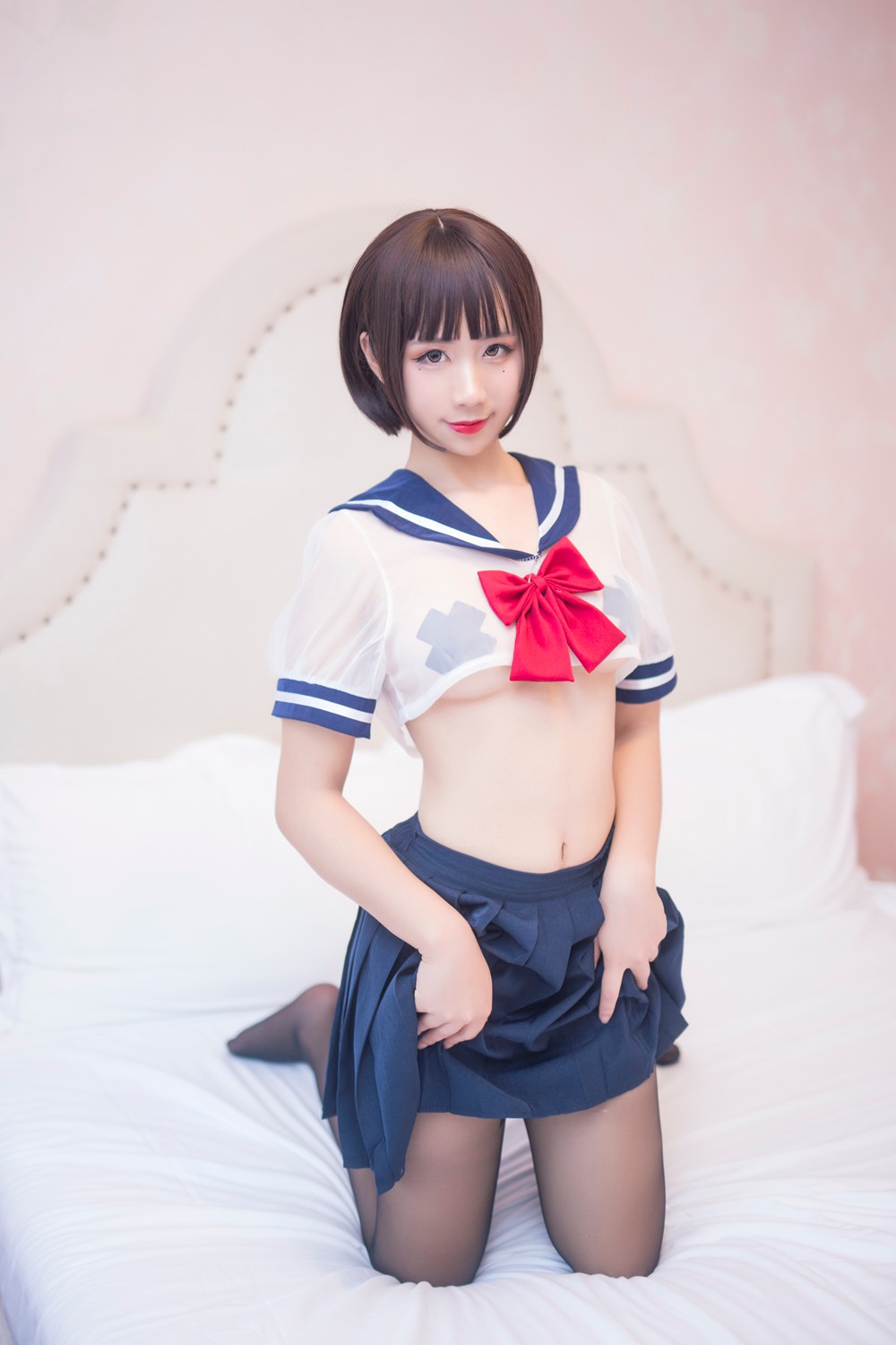 网荭Coser@九曲Jean JK透明至服 在现浏览第2张