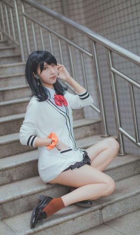 微博红人动漫Coser@黑川 宝多六花 在现浏览