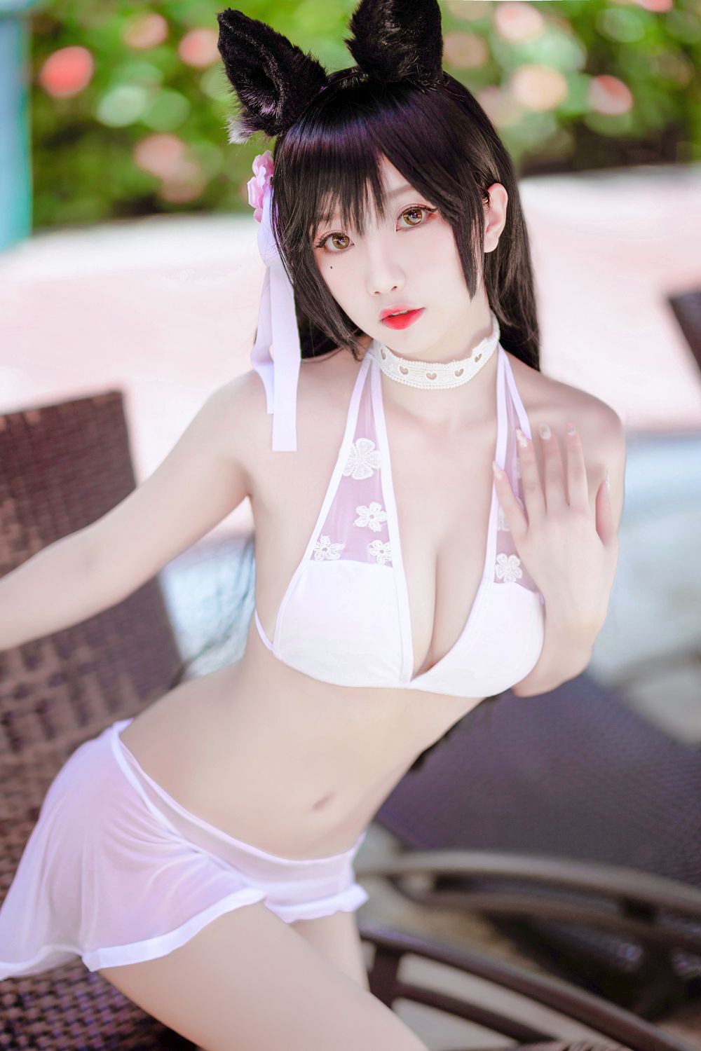 微博红人Coser@鬼畜摇 泳装 在现浏览第1张