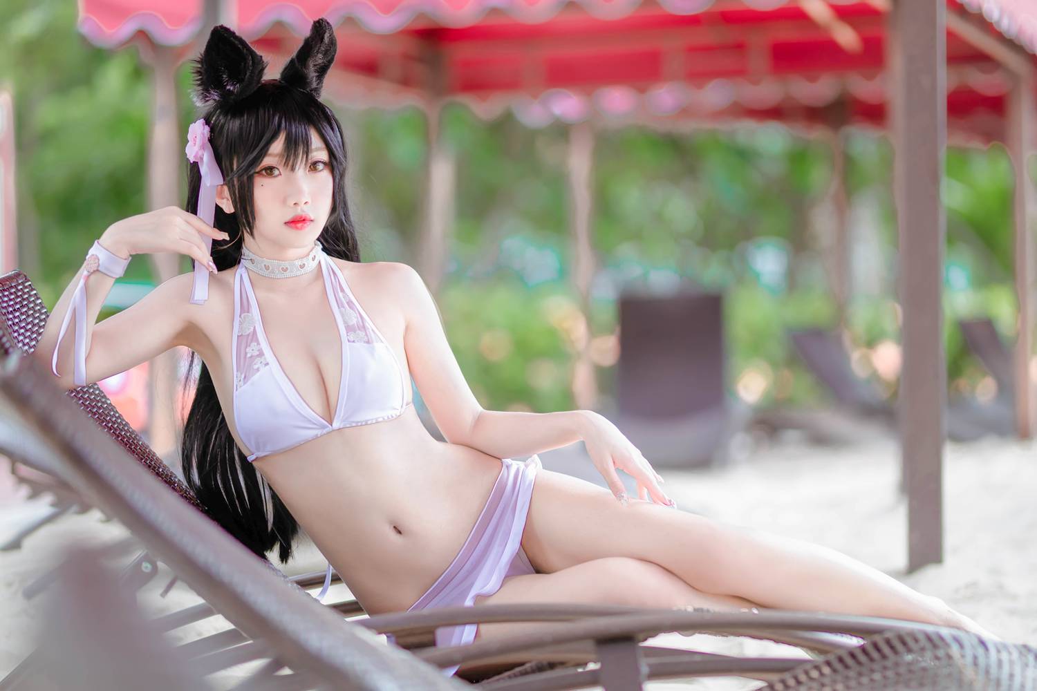 微博红人Coser@鬼畜摇 泳装 在现浏览第1张