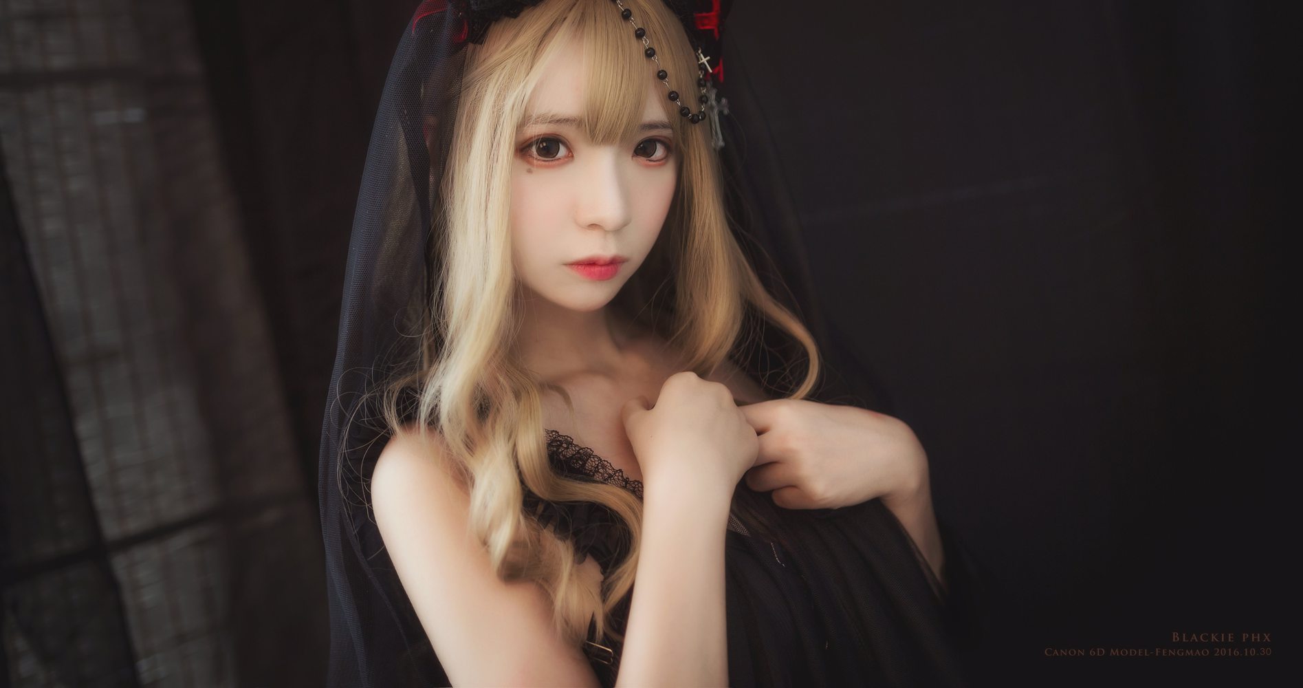 网荭Coser@疯猫ss 黑色玫瑰 在现浏览第1张