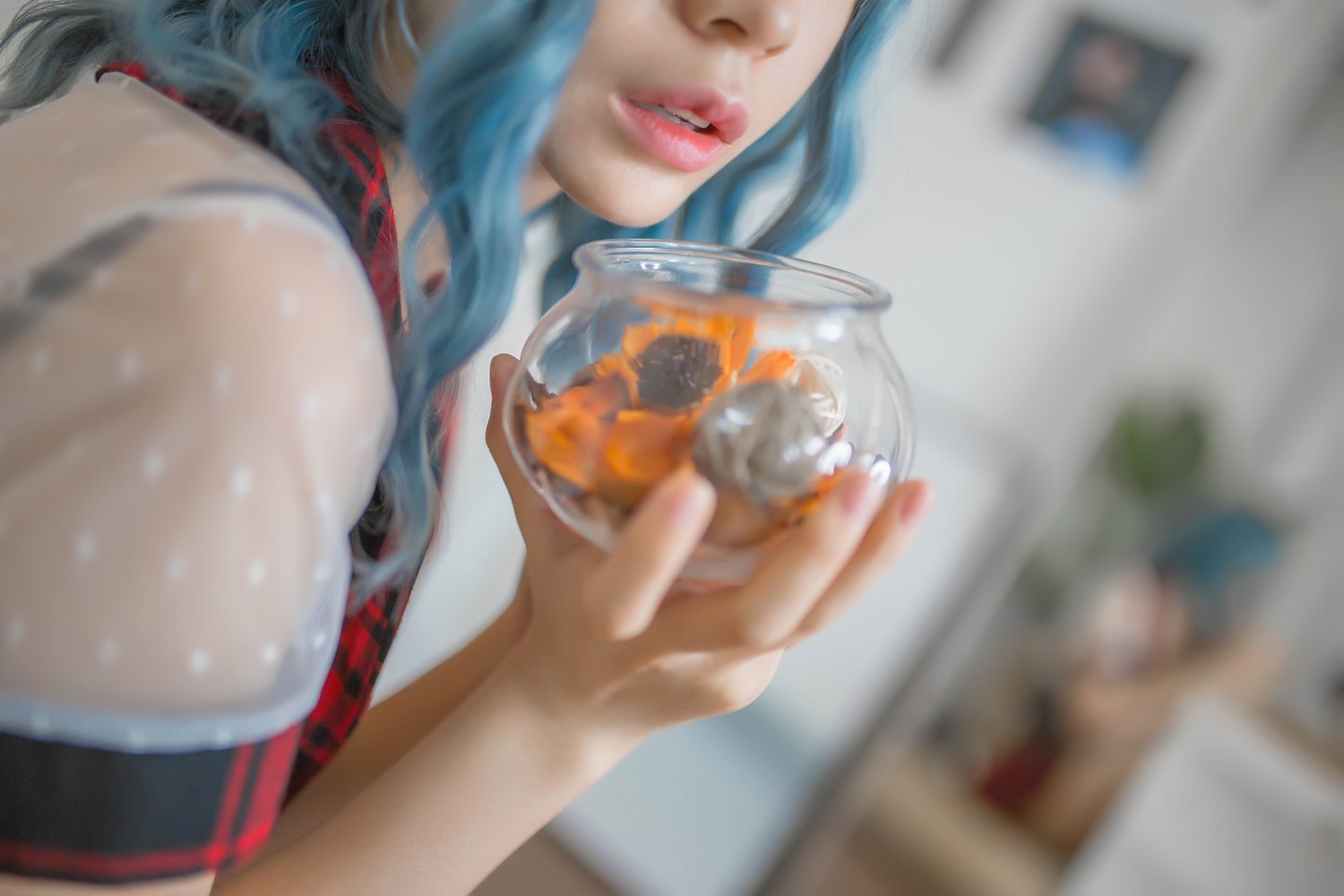 网荭Coser@疯猫ss 蓝发 在现浏览第3张