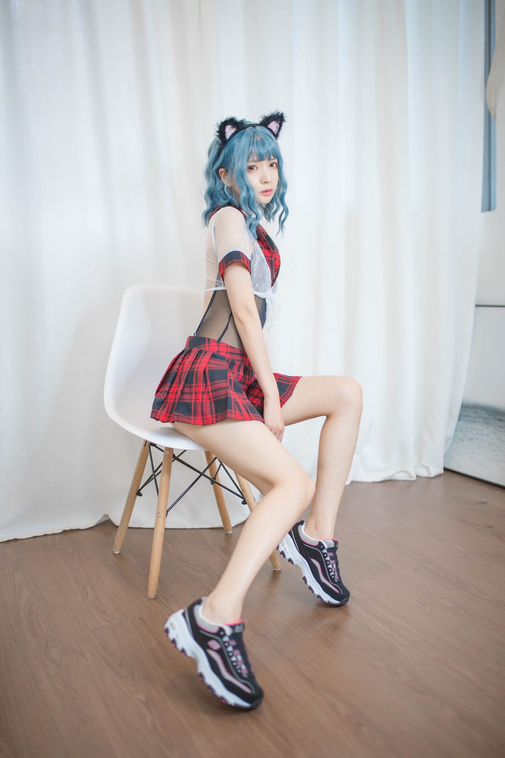 网荭Coser@疯猫ss 蓝发 在现浏览第3张