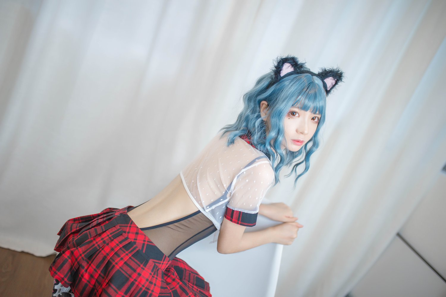 网荭Coser@疯猫ss 蓝发 在现浏览第4张