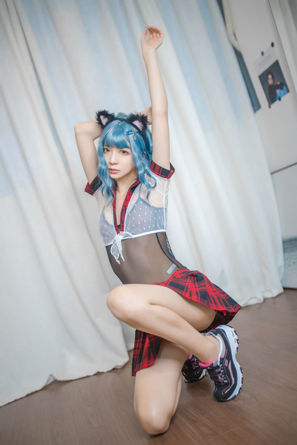 网荭Coser@疯猫ss 蓝发 在现浏览第5张