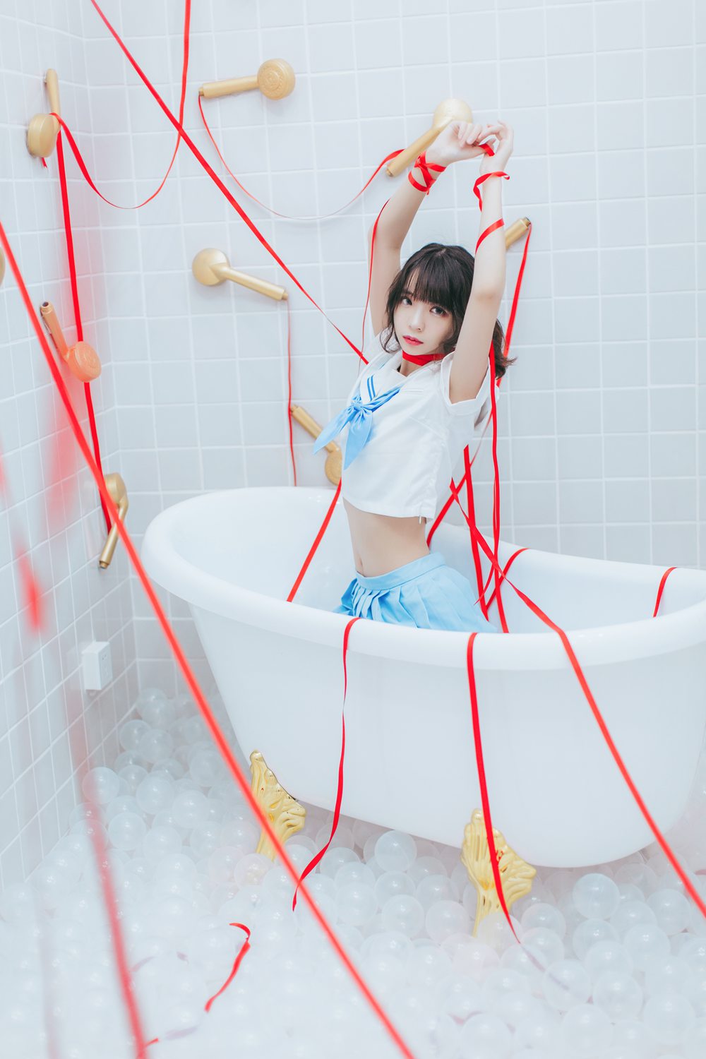 网荭Coser@疯猫ss 浴室JK 在现浏览第3张