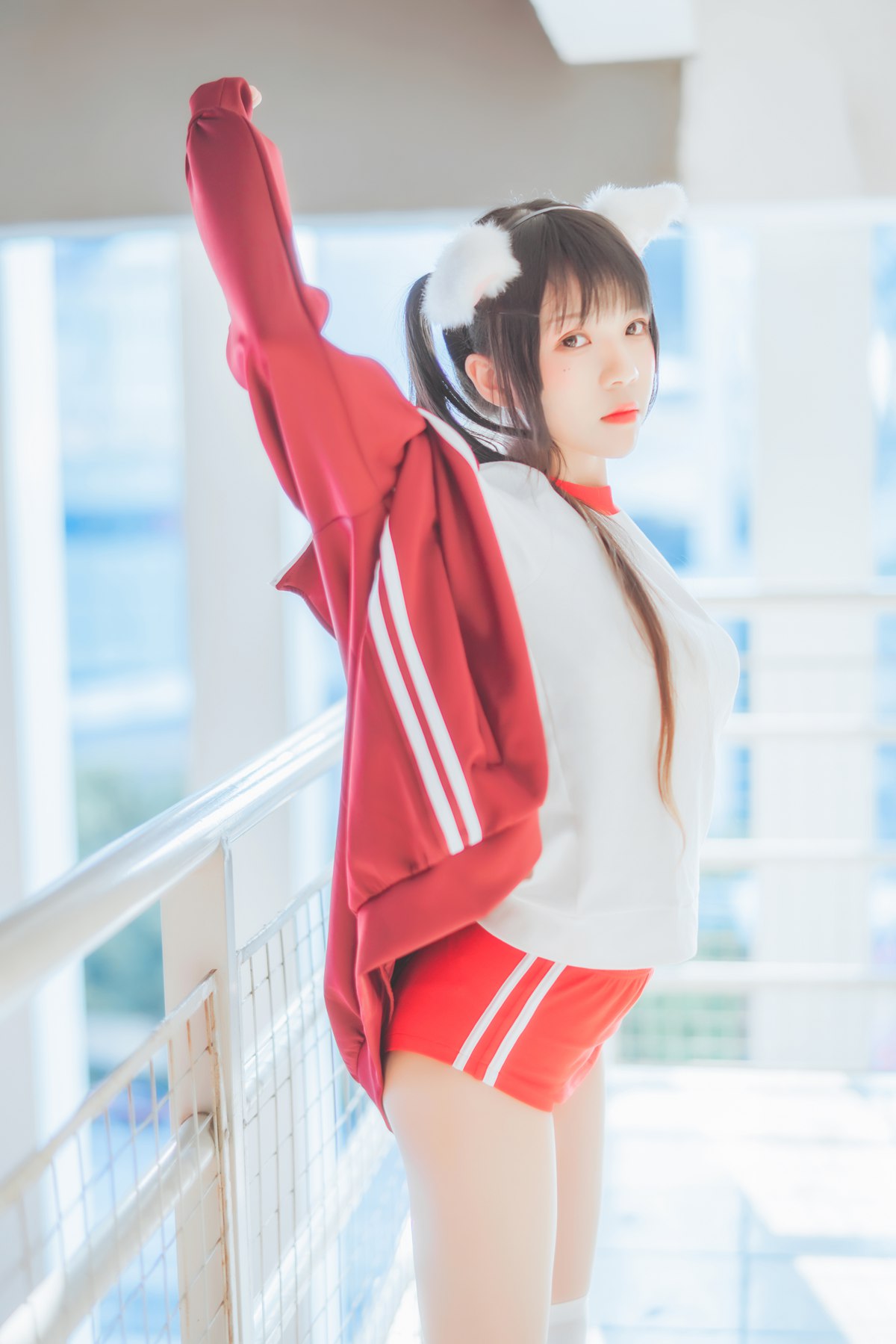 桜桃喵 红色体操服 [44P]第1张