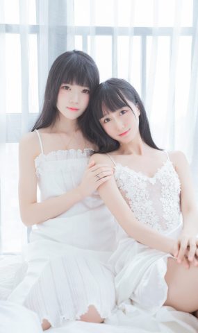 桜桃喵 &#038; 木绵绵OwO &#8211;  朝(白裙×白裙) [58P]