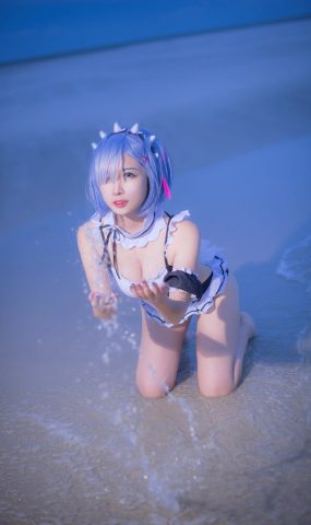 网荭Coser@二佐Nisa 蕾姆泳衣 在现浏览