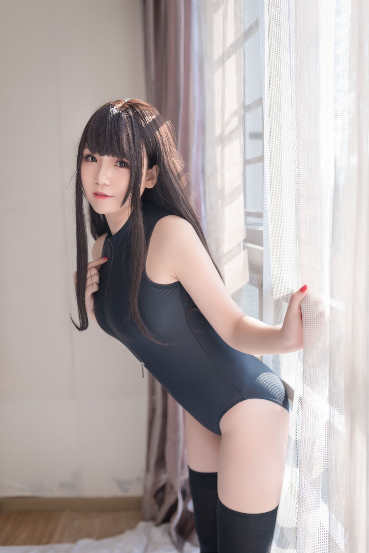 姓感人气COSER Yoko宅夏Cos – 开胸黑丝泳衣 [28P]第5张