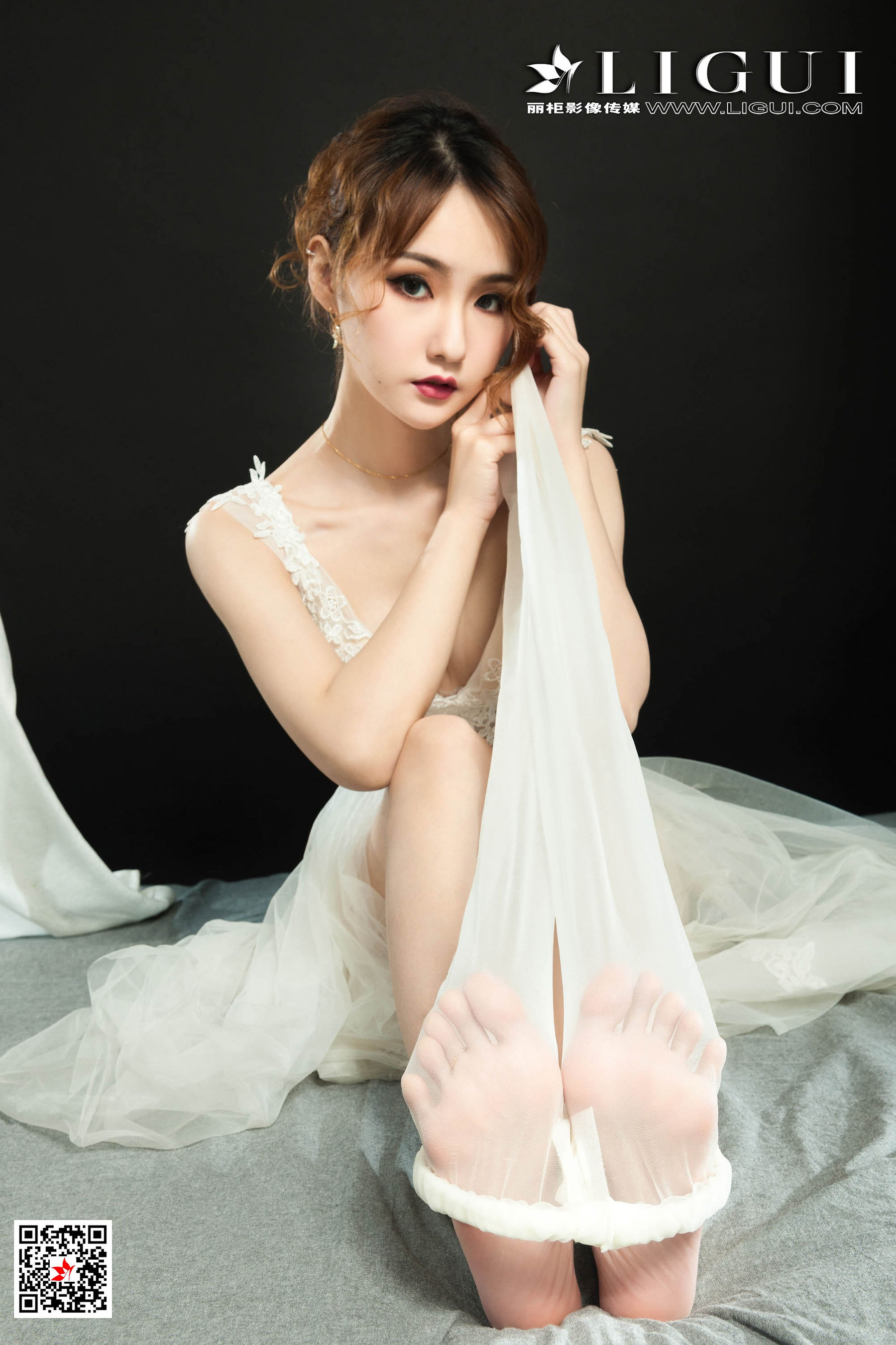 [丽柜美束Ligui] 蕊蕊 《婚纱绳艺》 写真集第2张